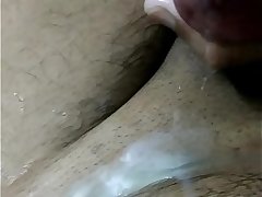 Loads and loads of cum from Indian boy
