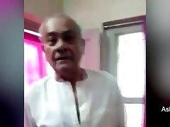 Leaked MMS Sex Video of N P Dubey Jabalpur Ex Mayor Having Sex - YouTube (360p)