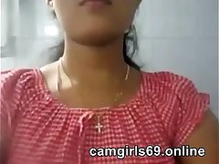 Indian girl showing her boobs on cam