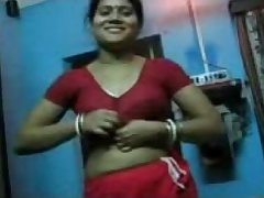 Shy south indian women show her nude body to his boy friend first time