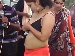 Real Mujra dirty dance